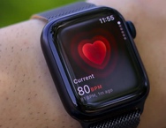 Why couch potatoes should wear an Apple Watch too